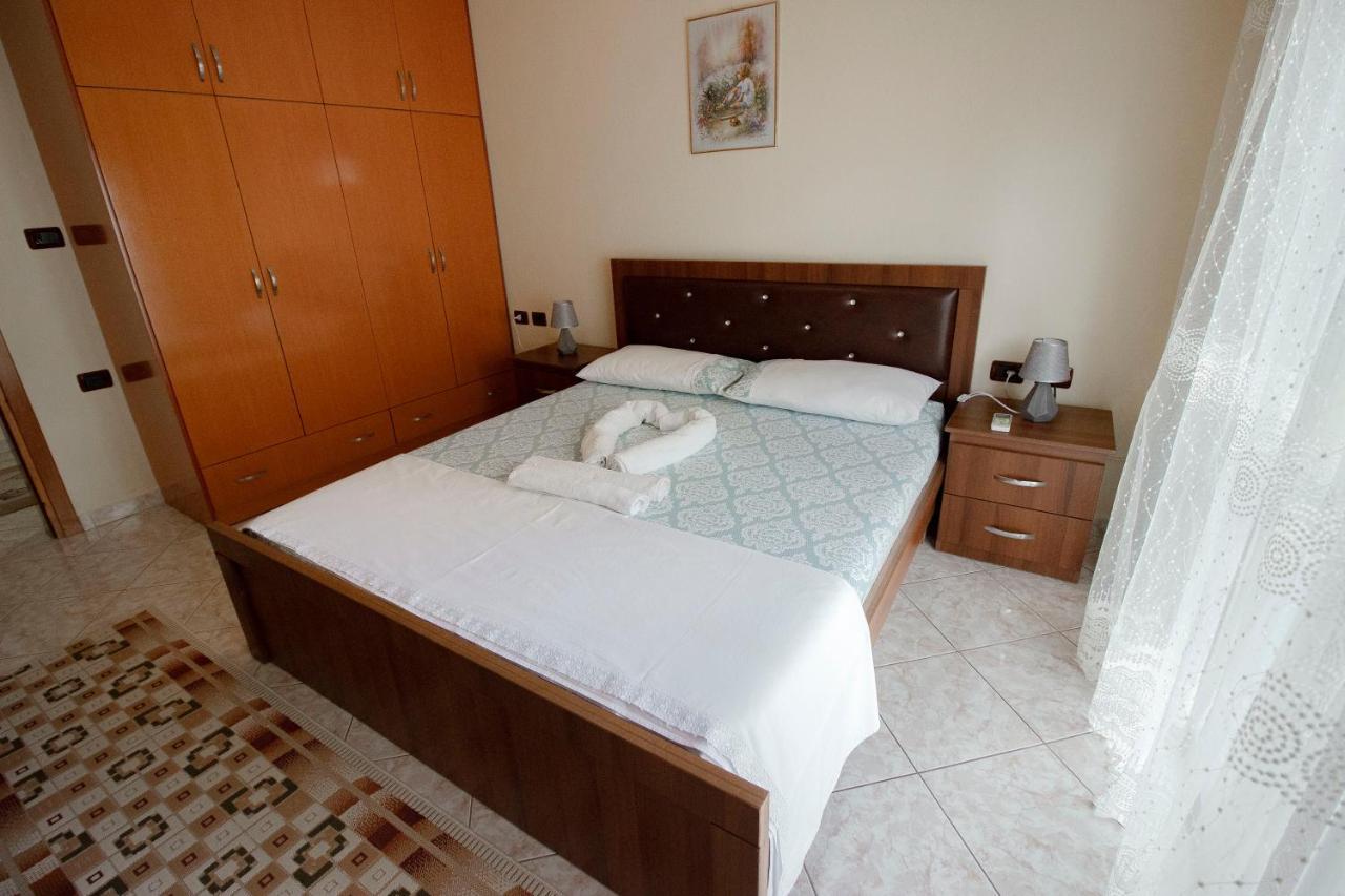 Artur'S Apartment 2 Gjirokastër 외부 사진