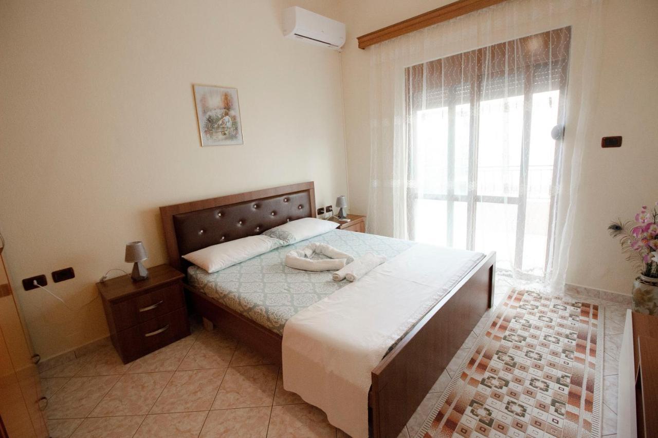 Artur'S Apartment 2 Gjirokastër 외부 사진