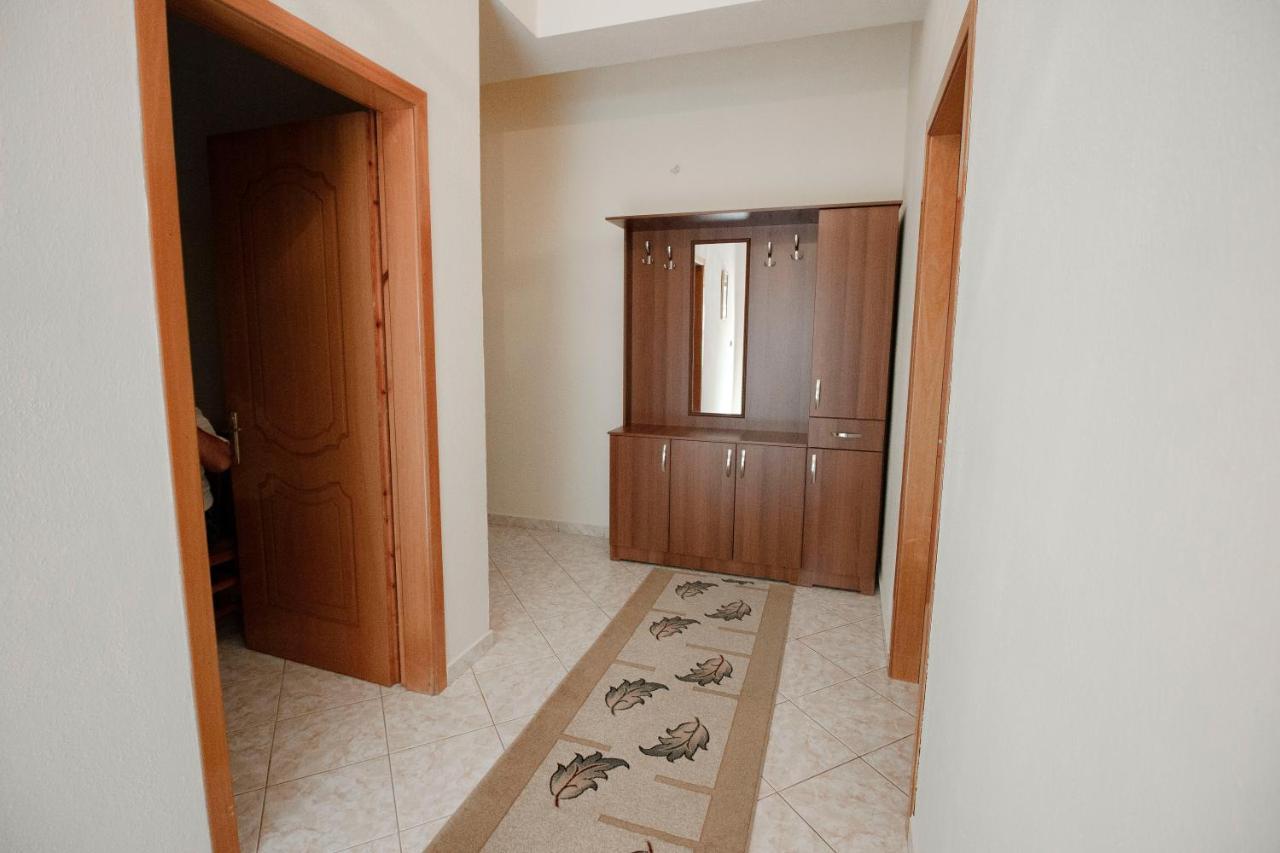 Artur'S Apartment 2 Gjirokastër 외부 사진