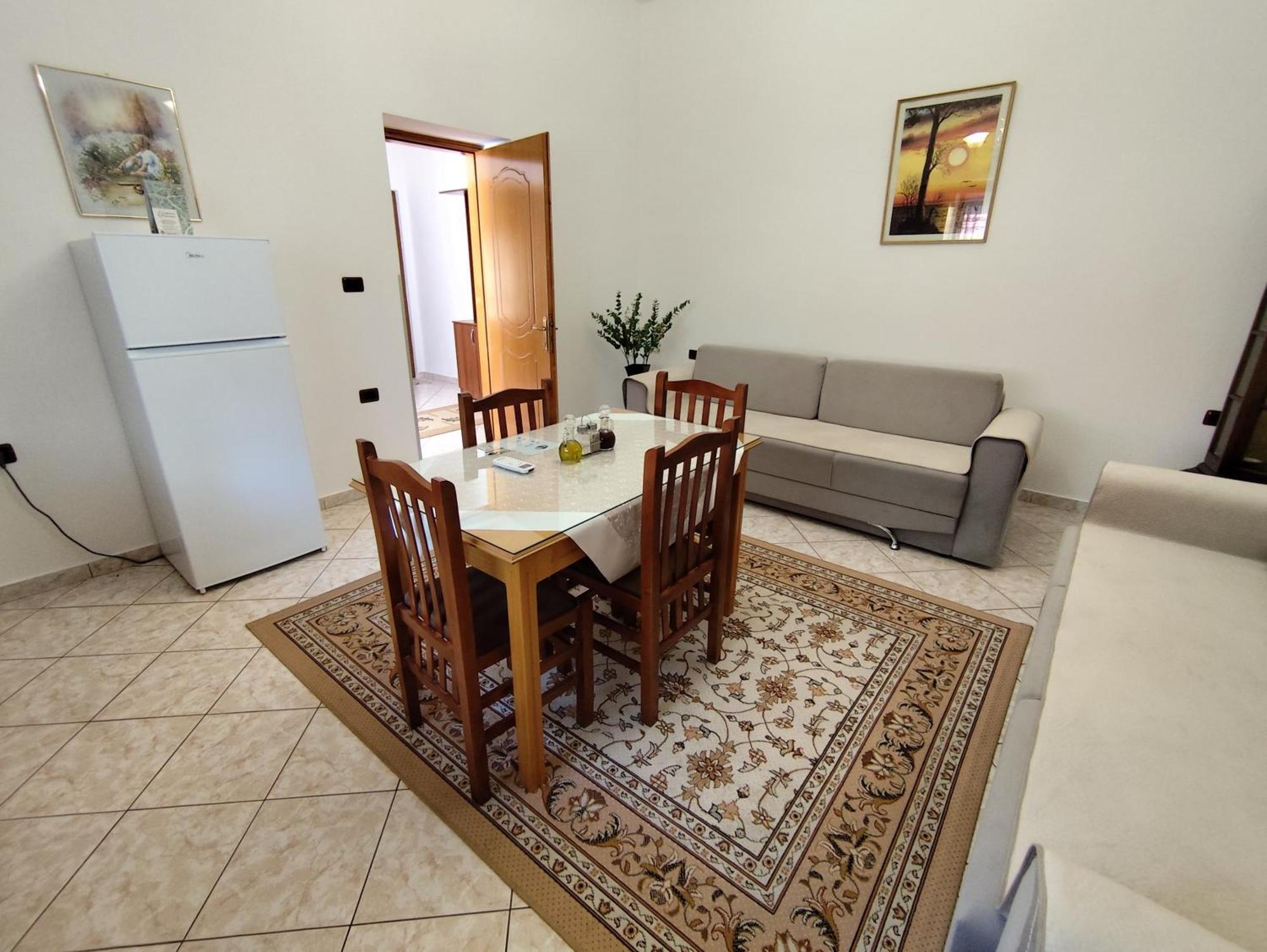 Artur'S Apartment 2 Gjirokastër 외부 사진